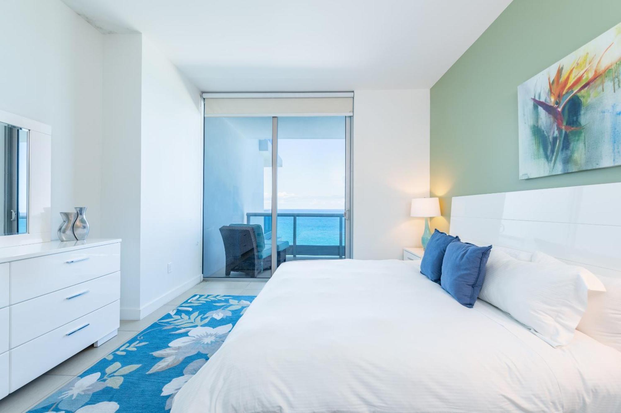 Bluebird Suites Monte Carlo Miami Beach Room photo